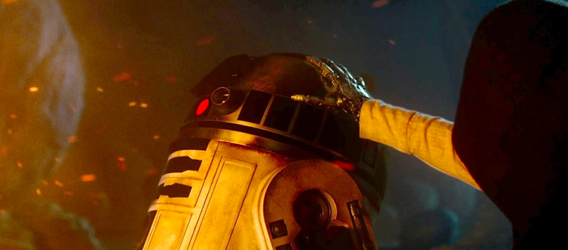 Illustration for article titled Rian Johnson Asked for a Small, Crucial Change to The Force Awakens